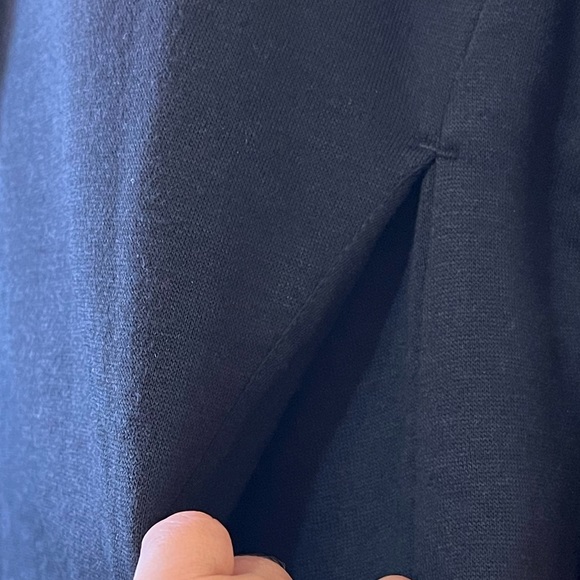 NWT Bebe pullover with two front pockets - Picture 9 of 10